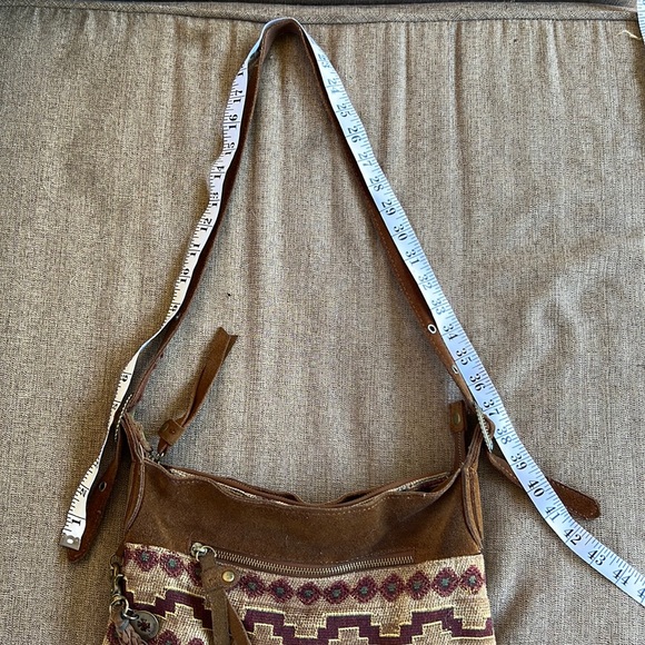 Lucky brand purse - Picture 6 of 10